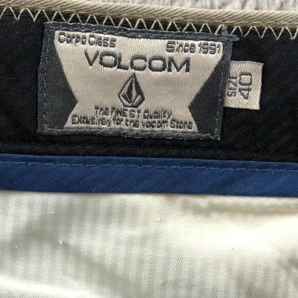 Volcom Mens Shorts Size 40 Chino Khaki Classic Casual Summer Tan Flat Front - Picture 3 of 15